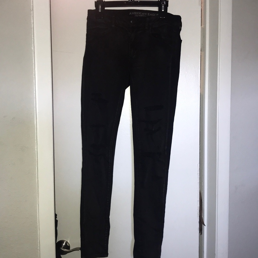 AE Super Stretch Distressed Jegging. Size Long
